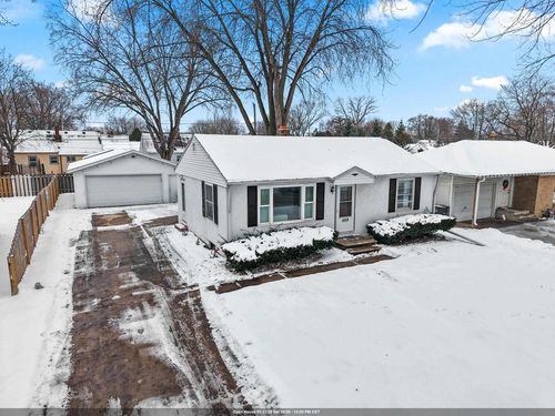 489 Oaklawn Avenue, Ashwaubenon, WI, 54304 | Card Image