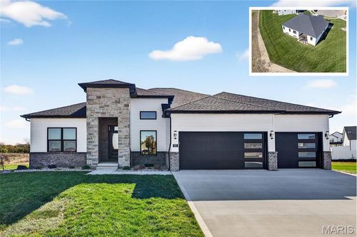 805 Golden Bell Ln, O Fallon, IL, 62269 | Card Image