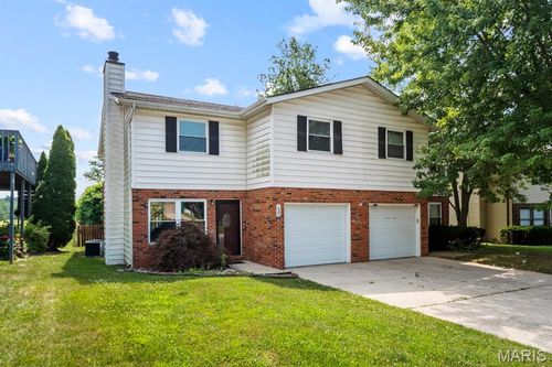 48 Clinton Hill Dr, Swansea, IL, 62226-2564 | Card Image