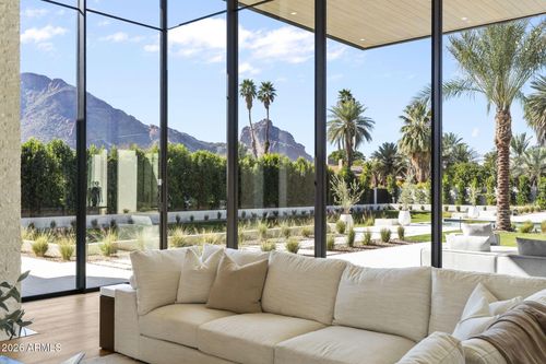 6528 N 60th St, Paradise Valley, AZ, 85253-4232 | Card Image