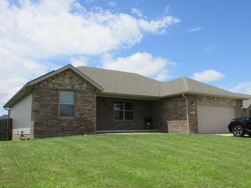 1202 Aundria Ave, Monett, MO, 65708-8519 | Card Image