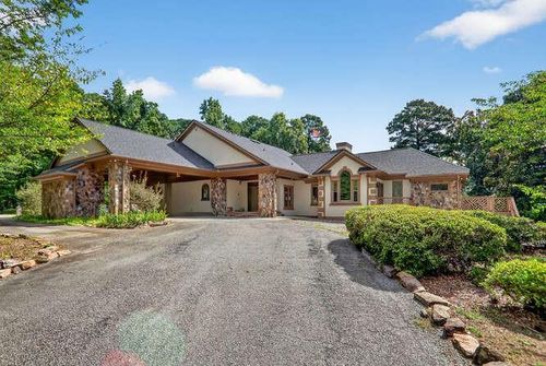 2551 E Maddox Rd, Buford, GA, 30519-4325 | Card Image