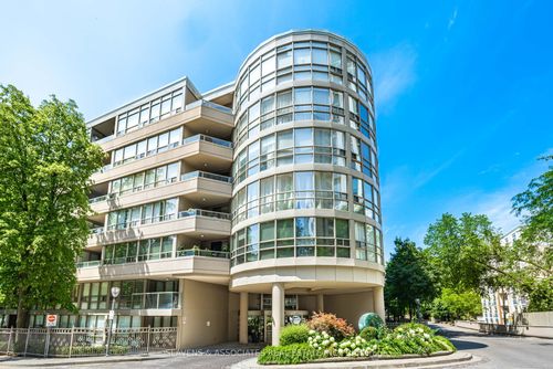 108-18 Lower Village Gate, York, ON, M5P3M1 | Card Image
