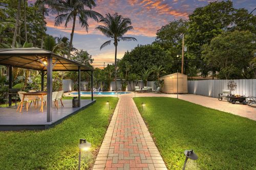 720 Ne 7th St, Pompano Beach, FL, 33060-6332 | Card Image