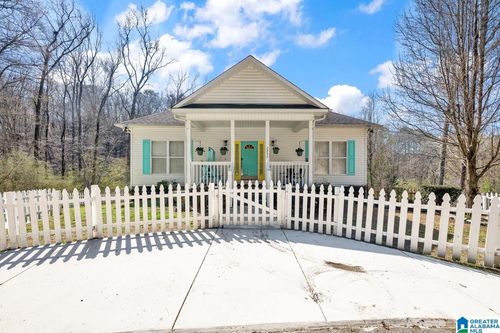 2232 Spring St, Gardendale, AL, 35071-2236 | Card Image