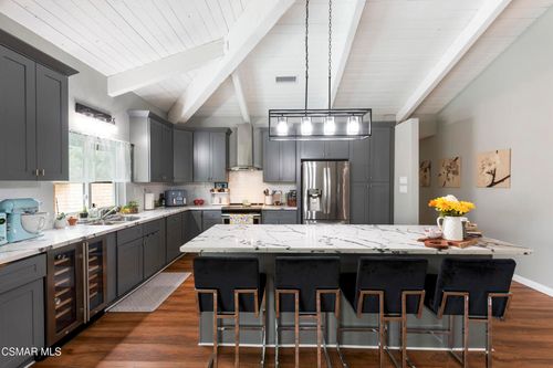 2125 Yosemite Ave, Simi Valley, CA, 93063-3536 | Card Image