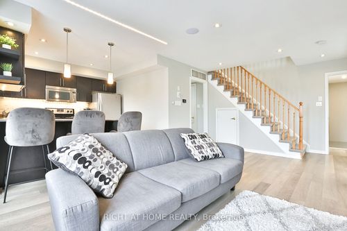 168 Kingston Rd W, Ajax, ON, L1T0M9 | Card Image