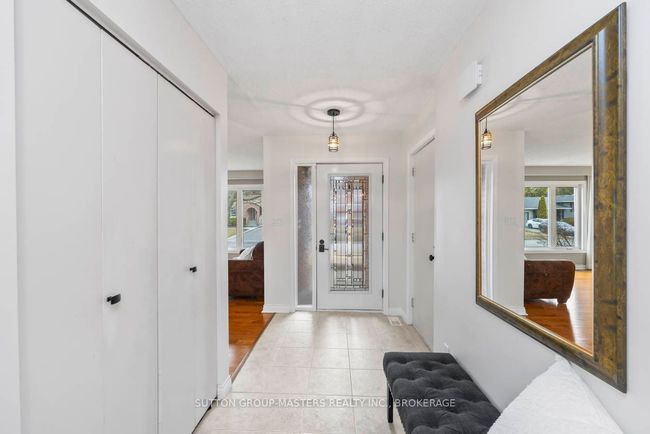 984 Ambleside Cres, House other with 5 bedrooms, 3 bathrooms and 2 parking in Kingston ON | Image 4