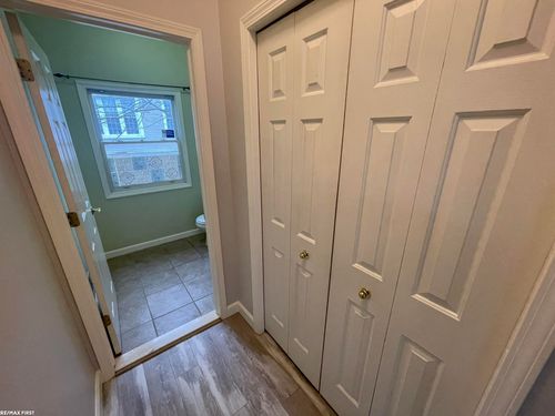 5 River Bluff Dr, Mount Clemens, MI, 48043-2390 | Card Image