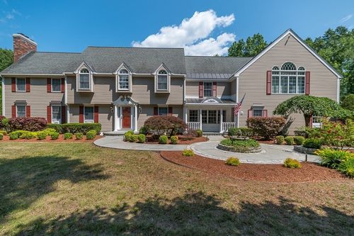 26 Mount Vernon St, Boxford, MA, 01921-1212 | Card Image