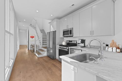 29 Hanover St, Charleston, SC, 29403-5517 | Card Image