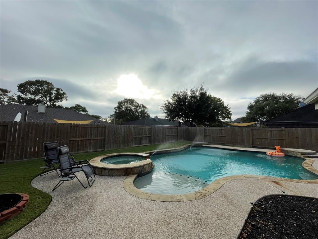 Holly Fern Dr, League City, TX 77573