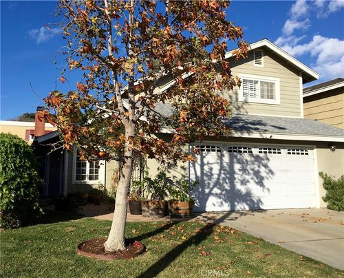 990 Trabuco Cir, Costa Mesa, CA, 92627-3917 | Card Image