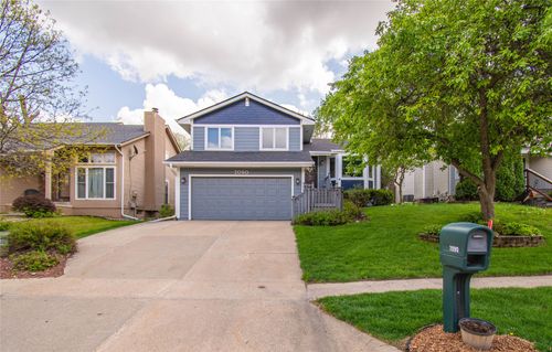 7090 Hickory Lane, Urbandale, IA, 50322 | Card Image