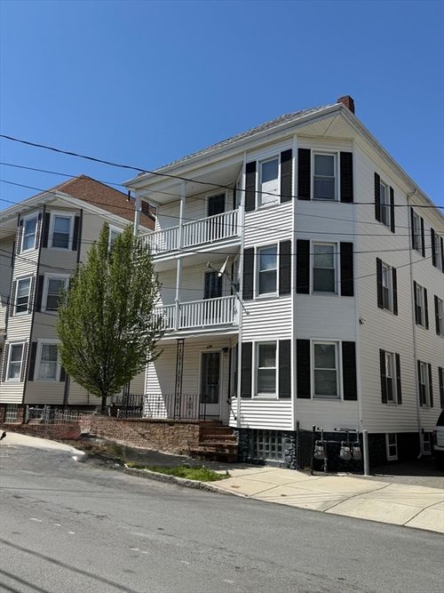 105 Collette St, New Bedford, MA, 02746-2308 | Card Image