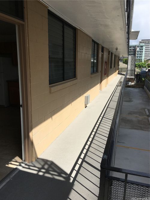 apt-201-1118 Hoolai St, Honolulu, HI, 96814-2822 | Card Image