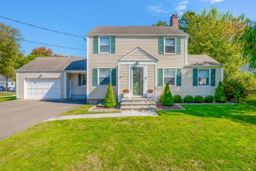 74 Westford Dr, Southport, CT, 06890-1480 | Card Image