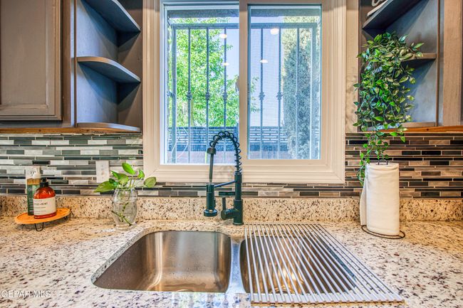 Kitchen Sink | Image 15