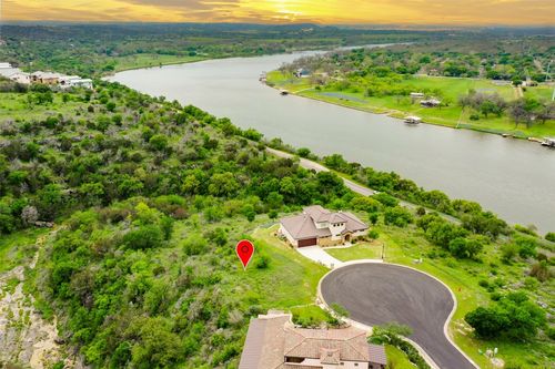 513 Pantera, Marble Falls, TX, 78654-6292 | Card Image