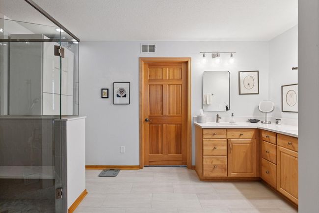 UNIT-301 - 11484 Fairfield Rd W, Condo with 2 bedrooms, 2 bathrooms and null parking in Minnetonka MN | Image 25