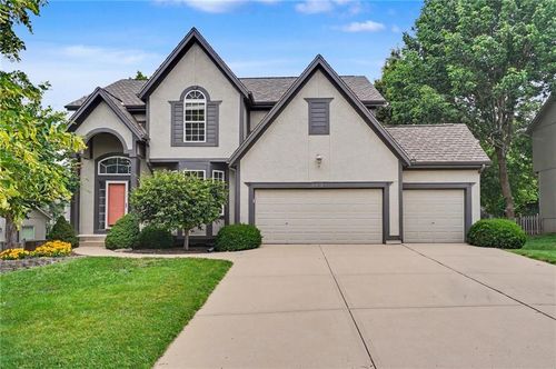 5910 W 154th St, Overland Park, KS, 66223-3644 | Card Image