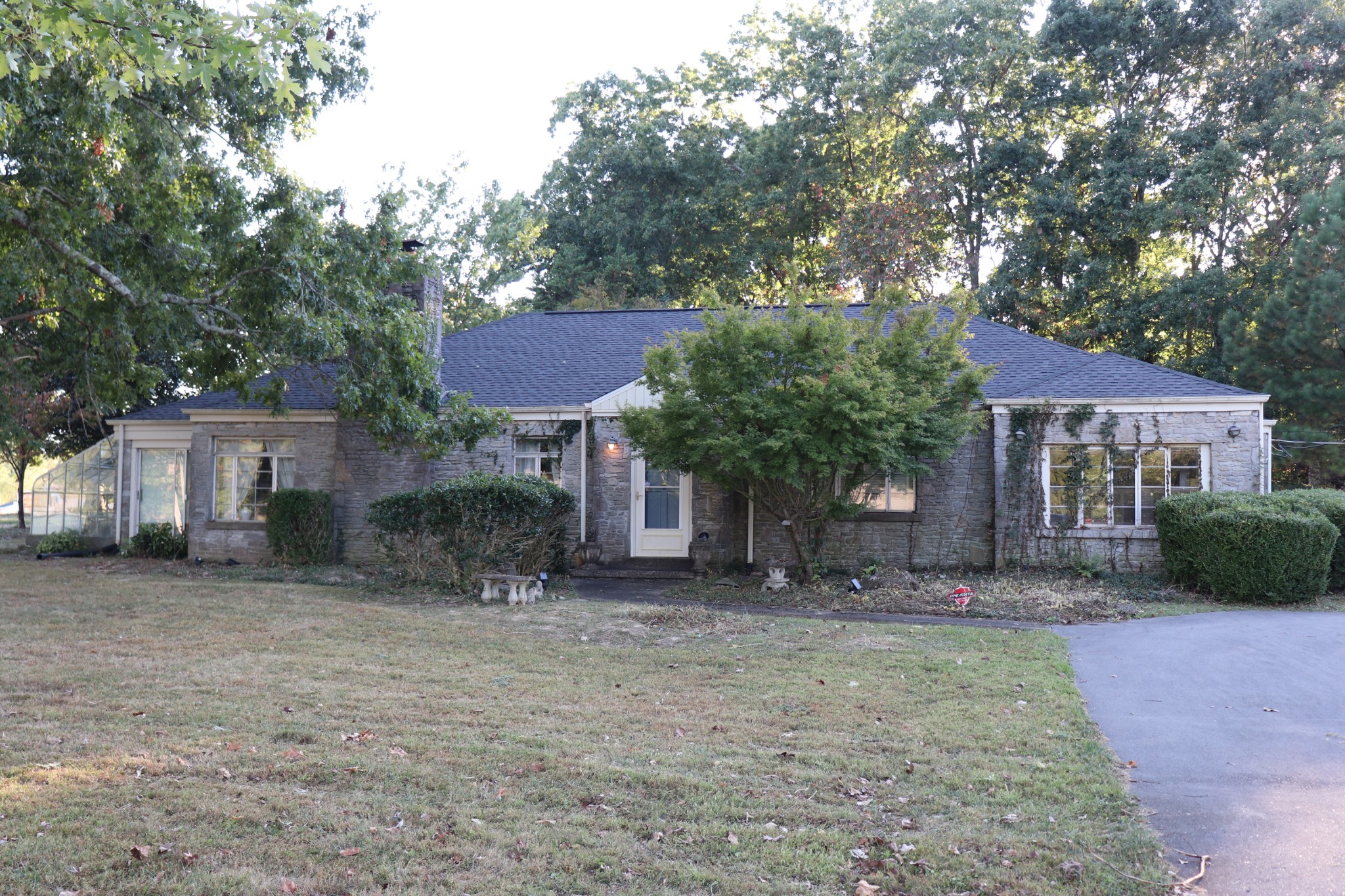 Scottsville Rd, Lafayette, TN 37083