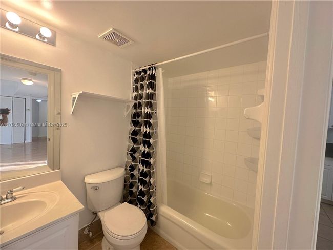 APT-302 - 2731 Ocean Club Blvd, Condo with 2 bedrooms, 2 bathrooms and null parking in Hollywood FL | Image 33