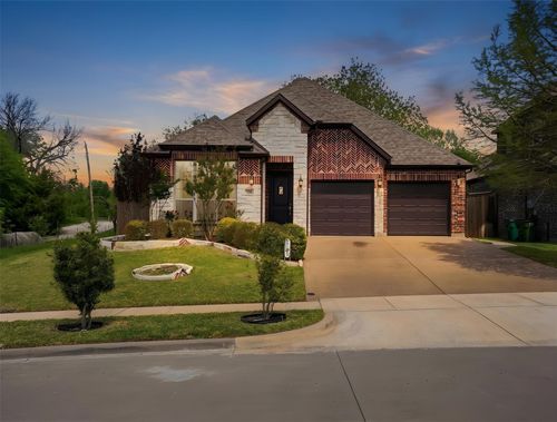 6904 Town Bridge Rd, Mckinney, TX, 75071-4427 | Card Image