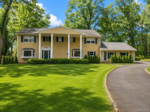 5 Linda Ct, Oyster Bay, NY, 11771-4514 | Card Image