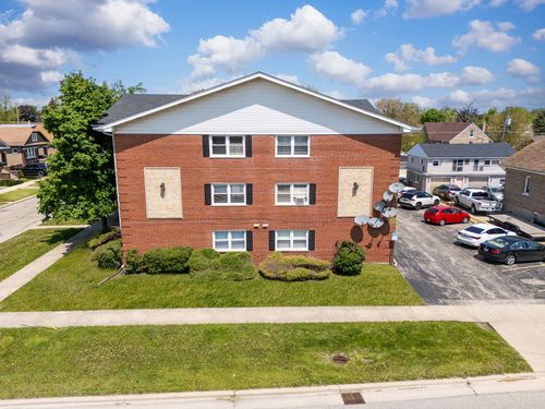 apt-1c-4247 Amelia Ave, Lyons, IL, 60534-1366 | Card Image