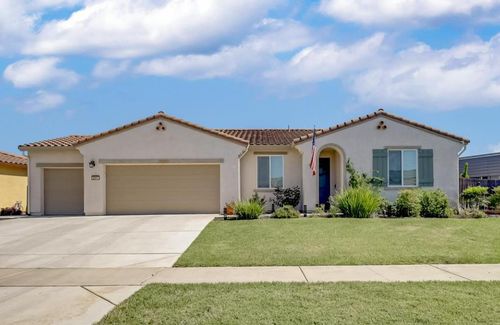 2011 Coffee Creek Way, Plumas Lake, CA, 95961-9176 | Card Image