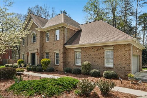 3833 Wesseck Dr, High Point, NC, 27265-9372 | Card Image