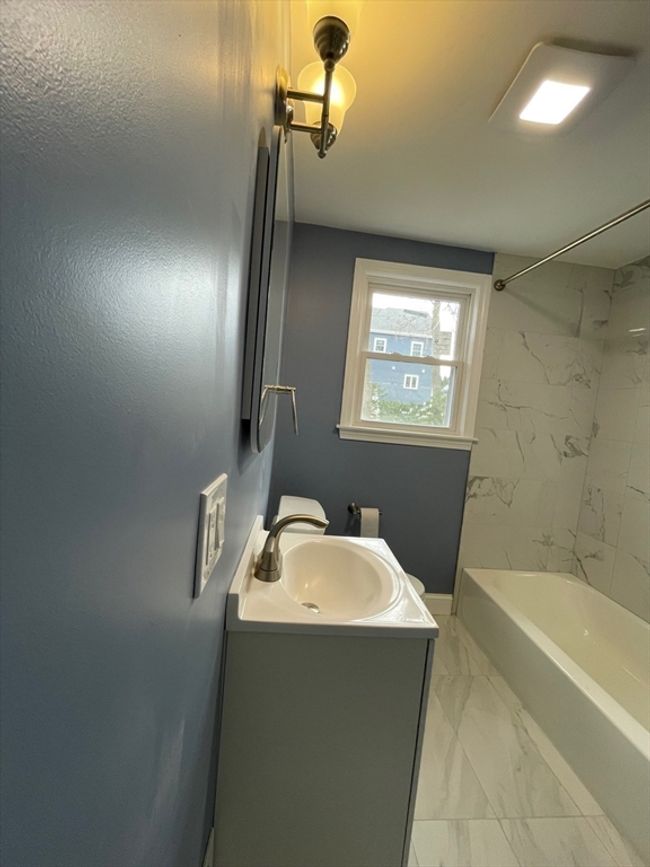 10 Colburn St, House other with 4 bedrooms, 2 bathrooms and 2 parking in Waltham MA | Image 16