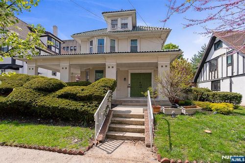 5 75th St, North Bergen, NJ, 07047-5907 | Card Image