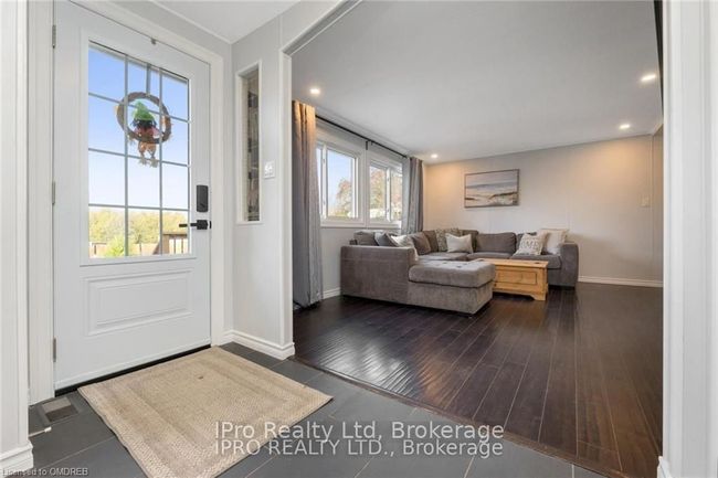 18 Station St, House other with 3 bedrooms, 2 bathrooms and 8 parking in Amaranth ON | Image 5