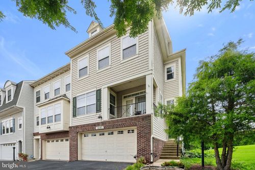 14163 Catbird Dr, GAINESVILLE, VA, 20155-5856 | Card Image