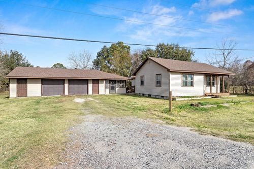 606 Avenue A, Winnie, TX, 77665 | Card Image