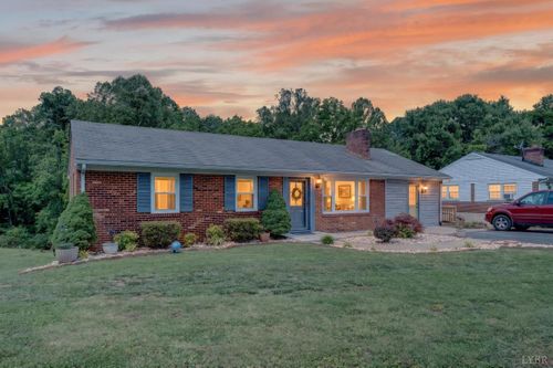 201 Westbriar Pl, Madison Heights, VA, 24572-2935 | Card Image