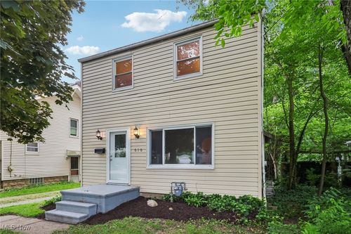 616 Tallmadge Rd, Cuyahoga Falls, OH, 44221-4012 | Card Image