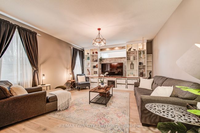 616 Frieburg Dr, House other with 5 bedrooms, 4 bathrooms and 2 parking in Waterloo ON | Image 8