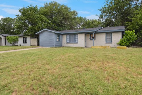 5541 Cottey St, Fort Worth, TX, 76119-1520 | Card Image