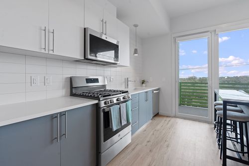 301-4004 Banister Ln, Austin, TX, 78704-3851 | Card Image