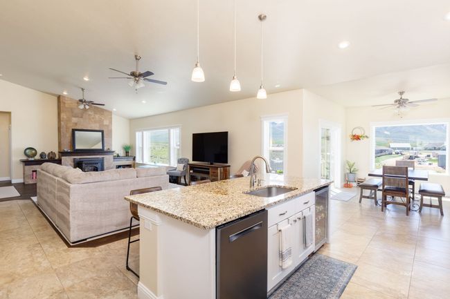 752 Thorpe Dr, House other with 5 bedrooms, 4 bathrooms and null parking in Spring Creek NV | Image 16