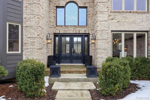 7400 Dutch Rd, Goodrich, MI, 48438-9037 | Card Image