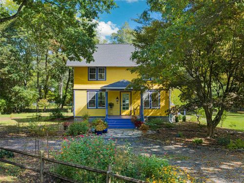 35 Orchard Ln, Woodstock, NY, 12498-1157 | Card Image