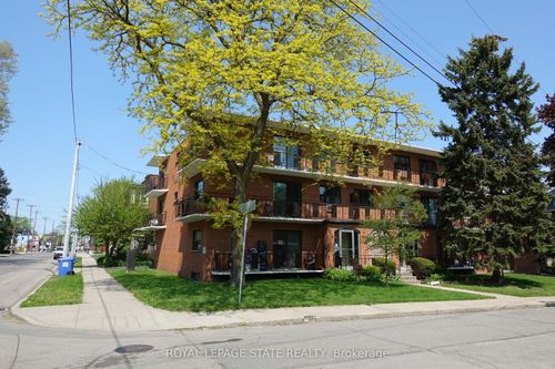303-50 Hilda Ave, Hamilton, ON, L8M3E6 | Card Image