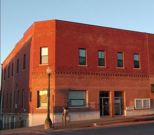 102 E Market St, MOUNT CARROLL, IL, 61053-1108 | Card Image