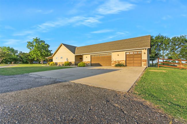 140 Stark Ln, House other with 3 bedrooms, 3 bathrooms and null parking in Sherman TX | Image 38