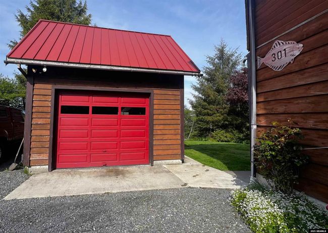301 Wortman Loop, House other with 5 bedrooms, 3 bathrooms and 2 parking in Sitka AK | Image 12