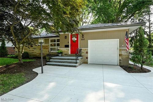 3117 Harriet Rd, Silver Lake, OH, 44224-3111 | Card Image